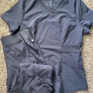 Cherokee infinity scrub set top and bottoms large petite dark gray